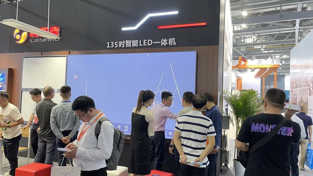 K8凯发教育新品及解决方案惊艳亮相81届教装展