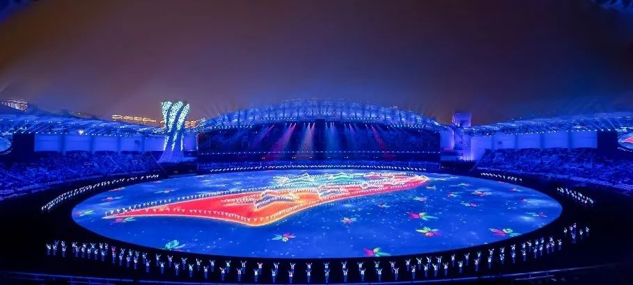 K8凯发集团董事长李军受邀出席华中科技大学第十六届企业家论坛，并发表演讲