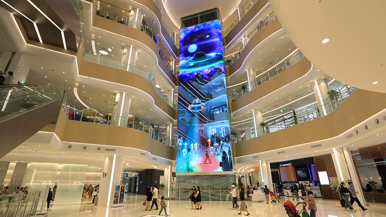 韩国最大电梯3D曲面LED互动媒介塔